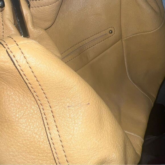 ✨B MAKOWSKY honey "hobo" handbag✨ - Picture 9 of 9